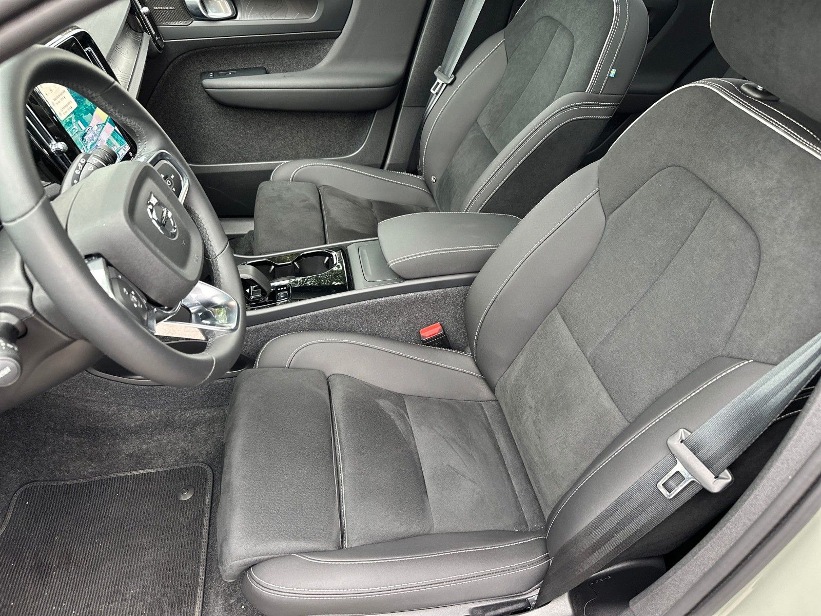 Volvo XC40 Ultimate Recharge Pure Electric AWD, Panor