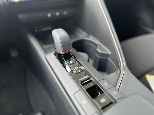 Toyota C-HR Hybrid - Samsaru's Car Outlet
