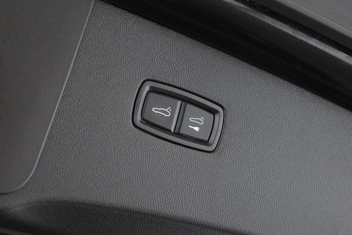 Porsche Cayenne E-Hybrid Platinum Edition ACC 360 21 AHK