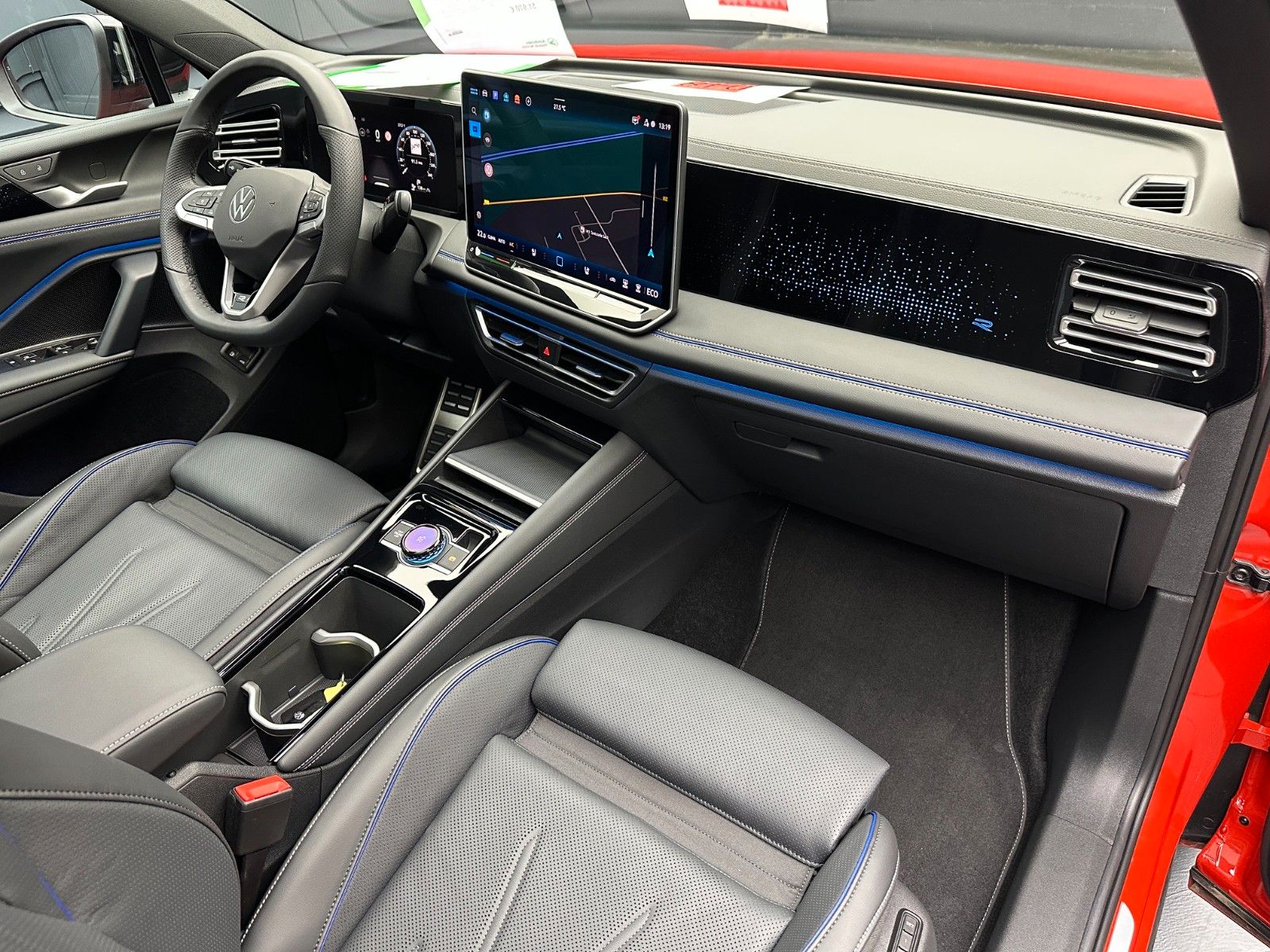 Volkswagen Tiguan eHybrid R-Line *20Zoll*PANORAMA*LEDER*AHK