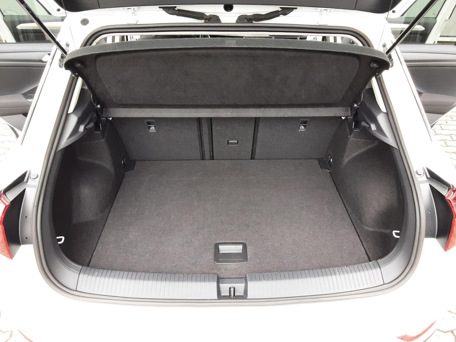Volkswagen T-Roc Move 1.0 TSI - Samsaru's Car Outlet