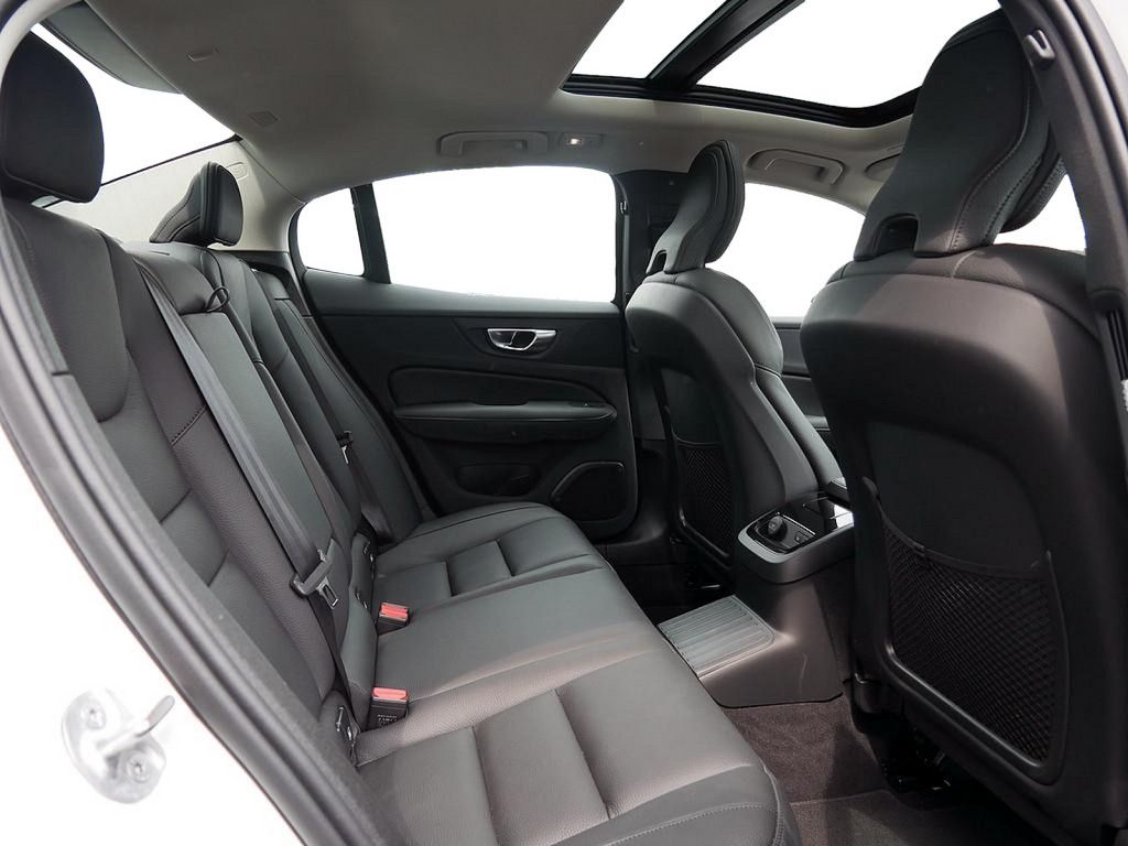 Volvo S60 T8 Twin Engine AWD Ultimate Dark Plug-InE6
