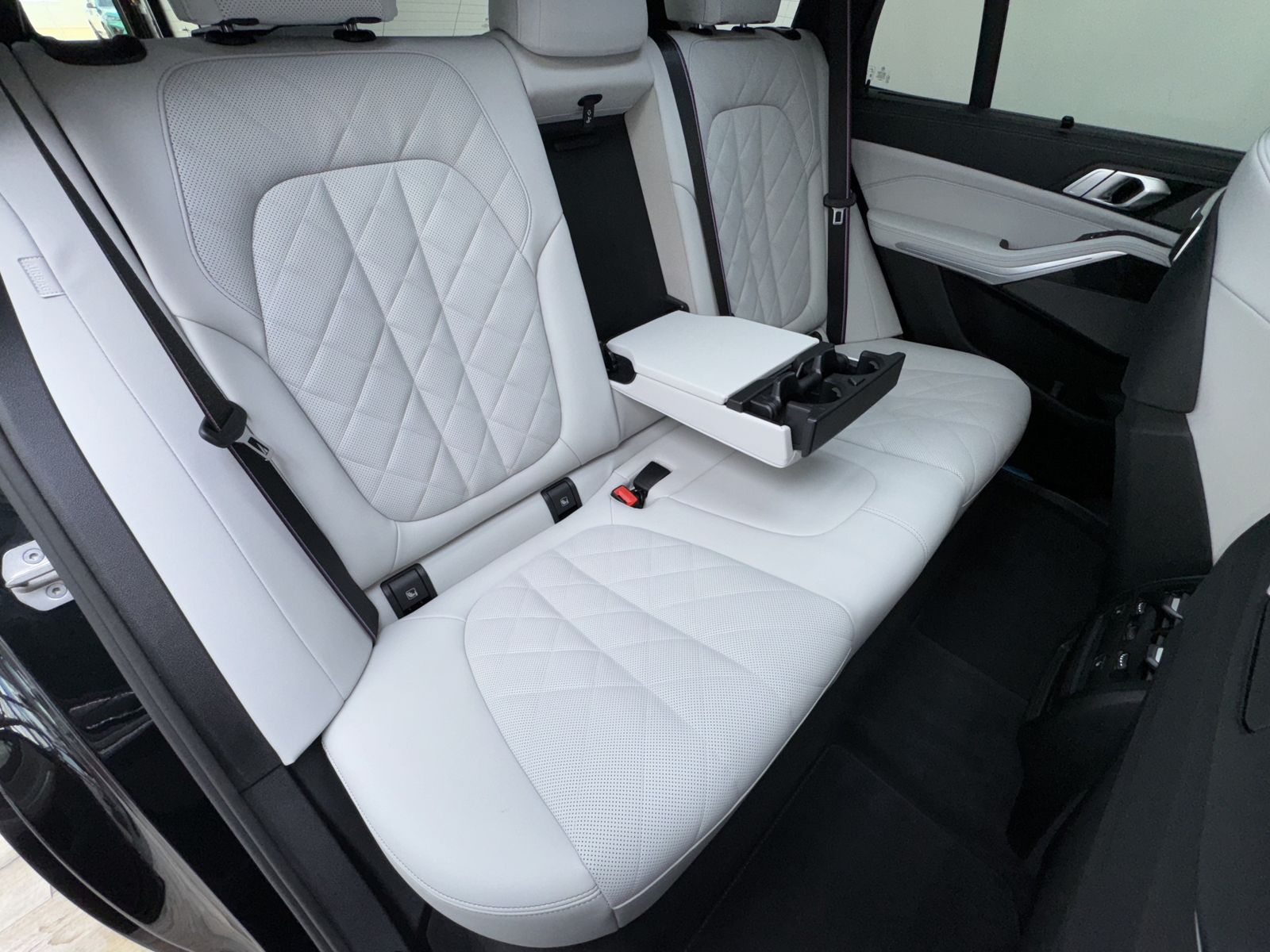 BMW X5 xDrive30d M Sport Pro Luftfeder Pano ACC 360°