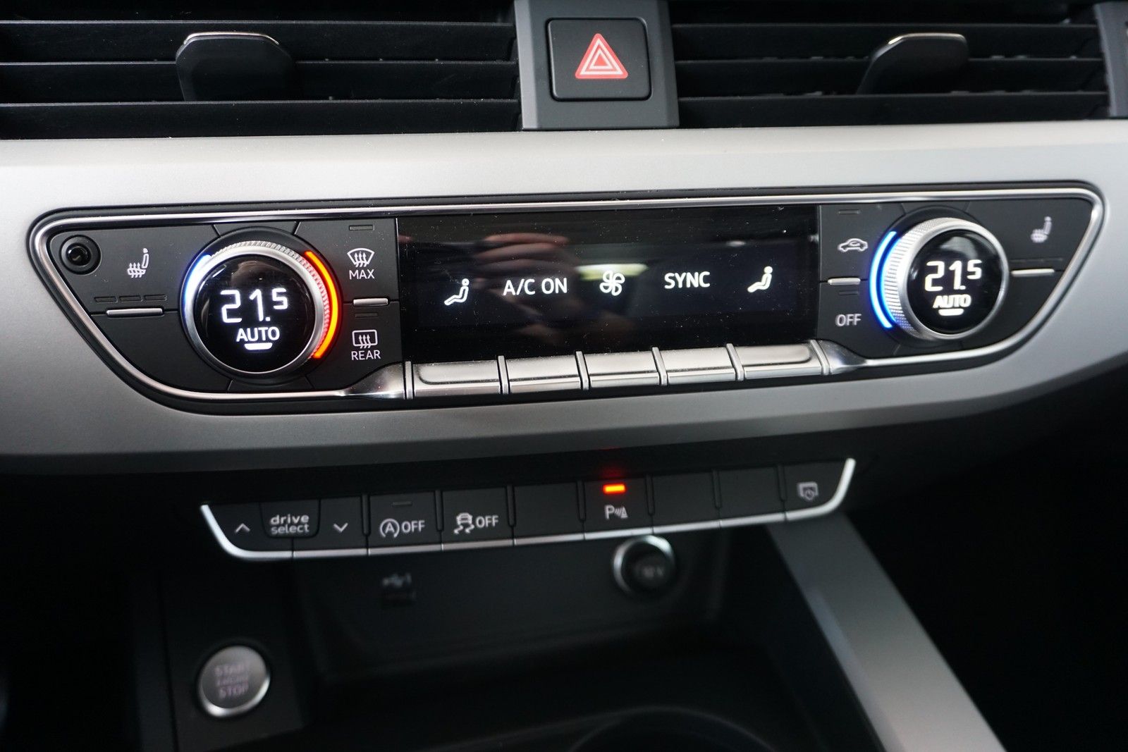 Audi A4 Avant 40 TFSI S tronic S line - Samsaru's Car Outlet