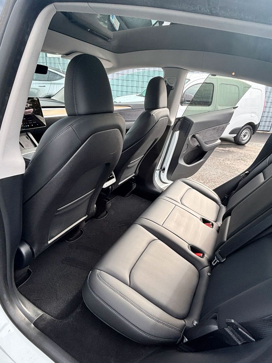 Tesla Model Y Long Range Dual AWD # AHK # MWST.