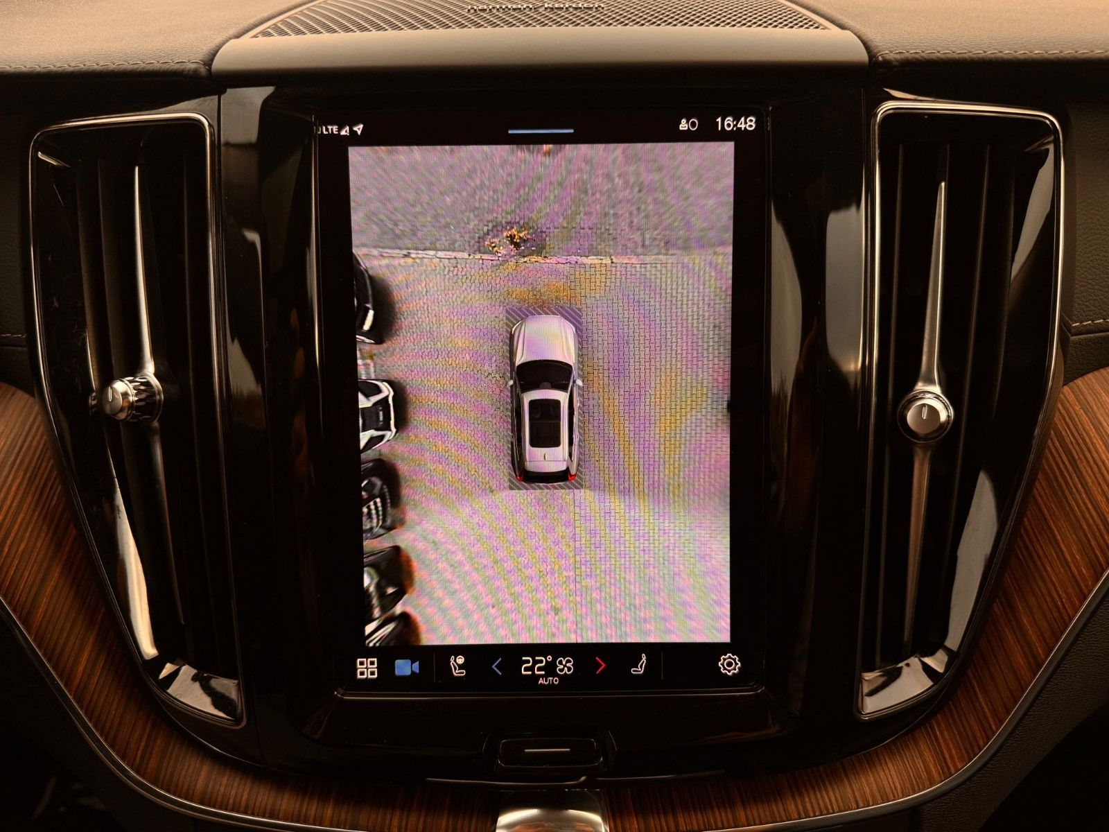 Volvo XC60 Ultimate Dark AWD AHK°PANO°HUD°360°STANDHZG
