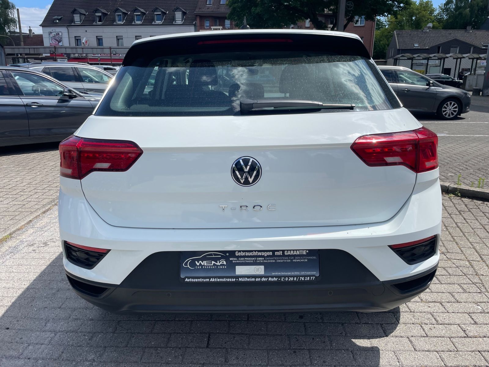 Volkswagen T-Roc - Samsaru's Car Outlet