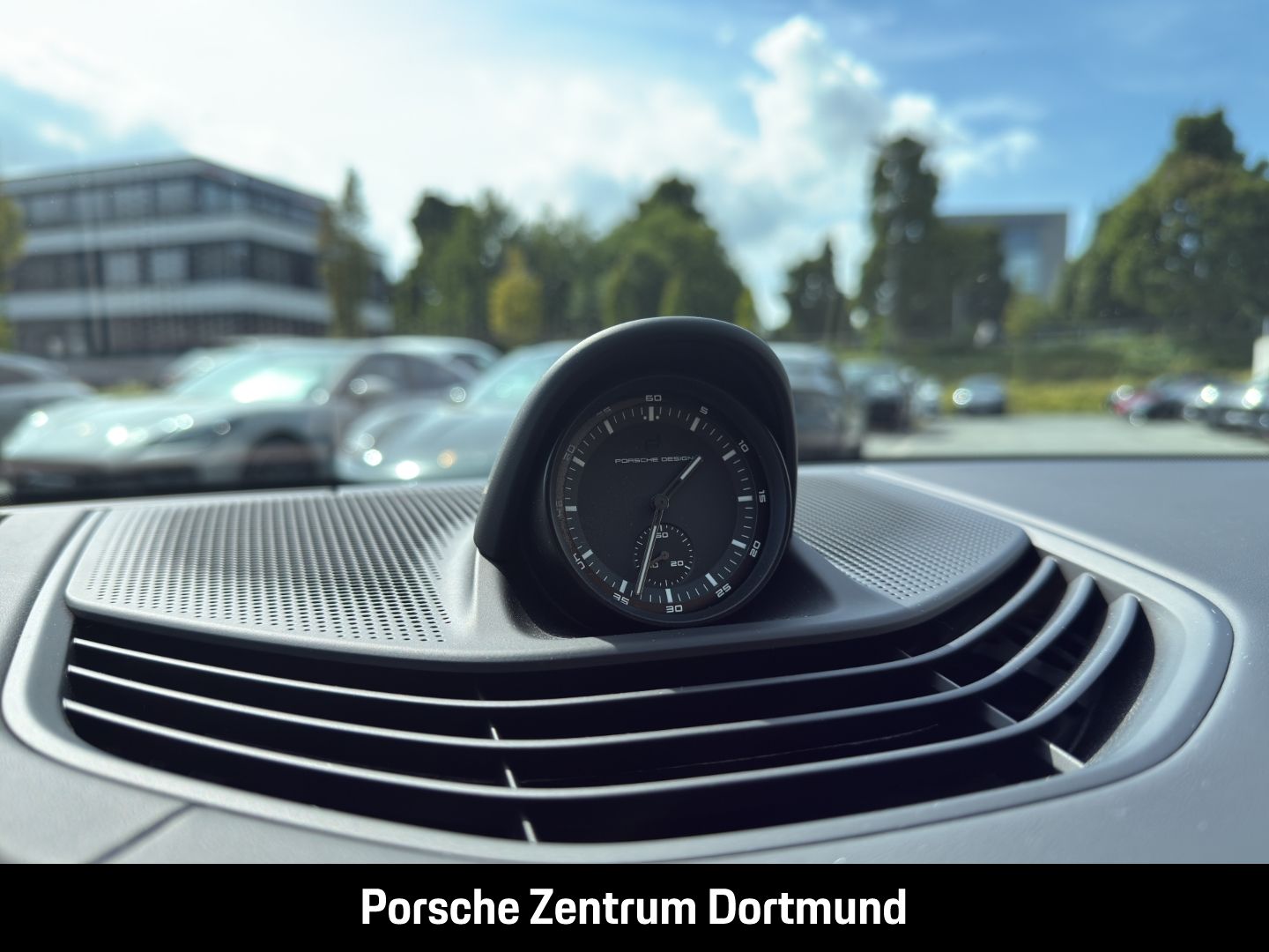 Porsche Taycan GTS Sport Turismo HA-Lenkung InnoDrive