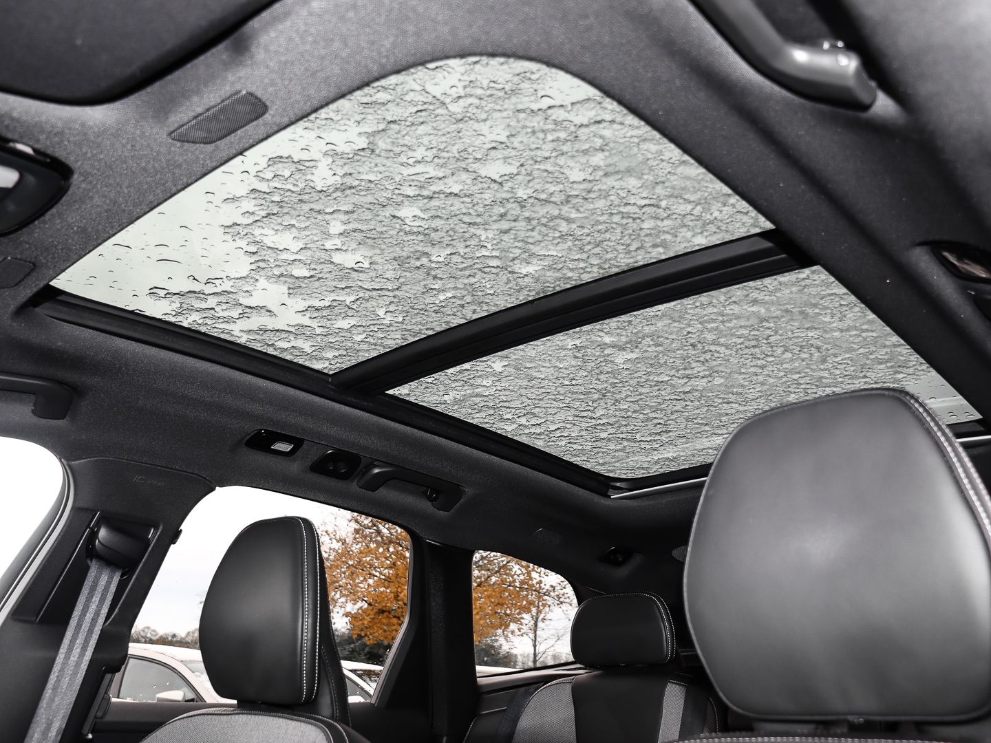 Volvo XC60 Plus Black Edition Recharge Plug-In Hybrid