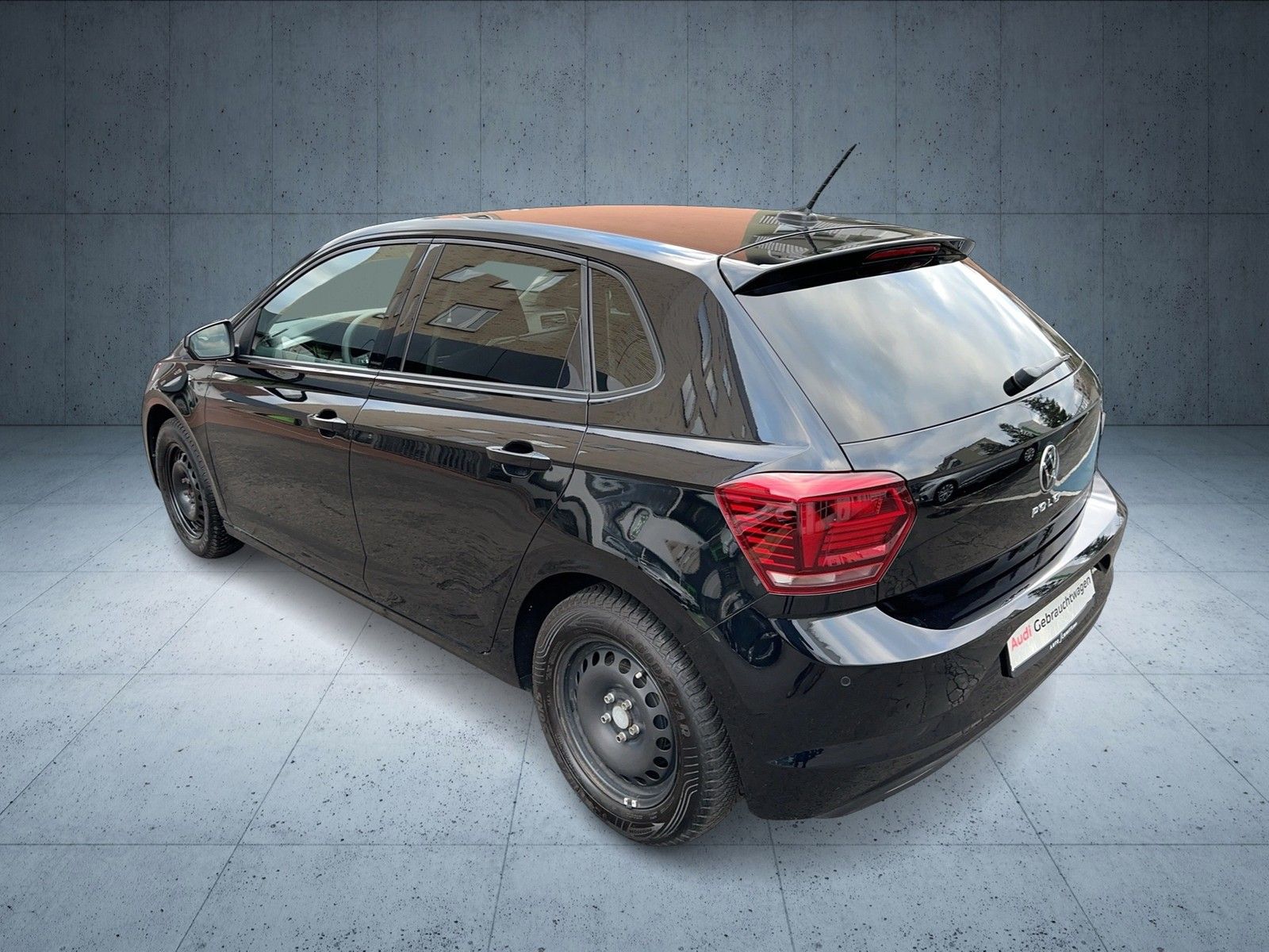 Volkswagen Polo Comfortline 1.0 TSI DSG - Samsaru's Car Outlet