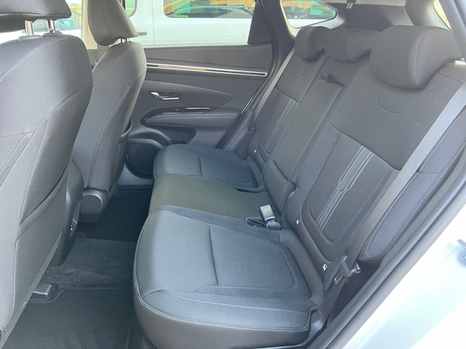 Hyundai Tucson 1.6 T-GDI Trend Plug-In Hybrid 4WD - Samsaru's Car Outlet