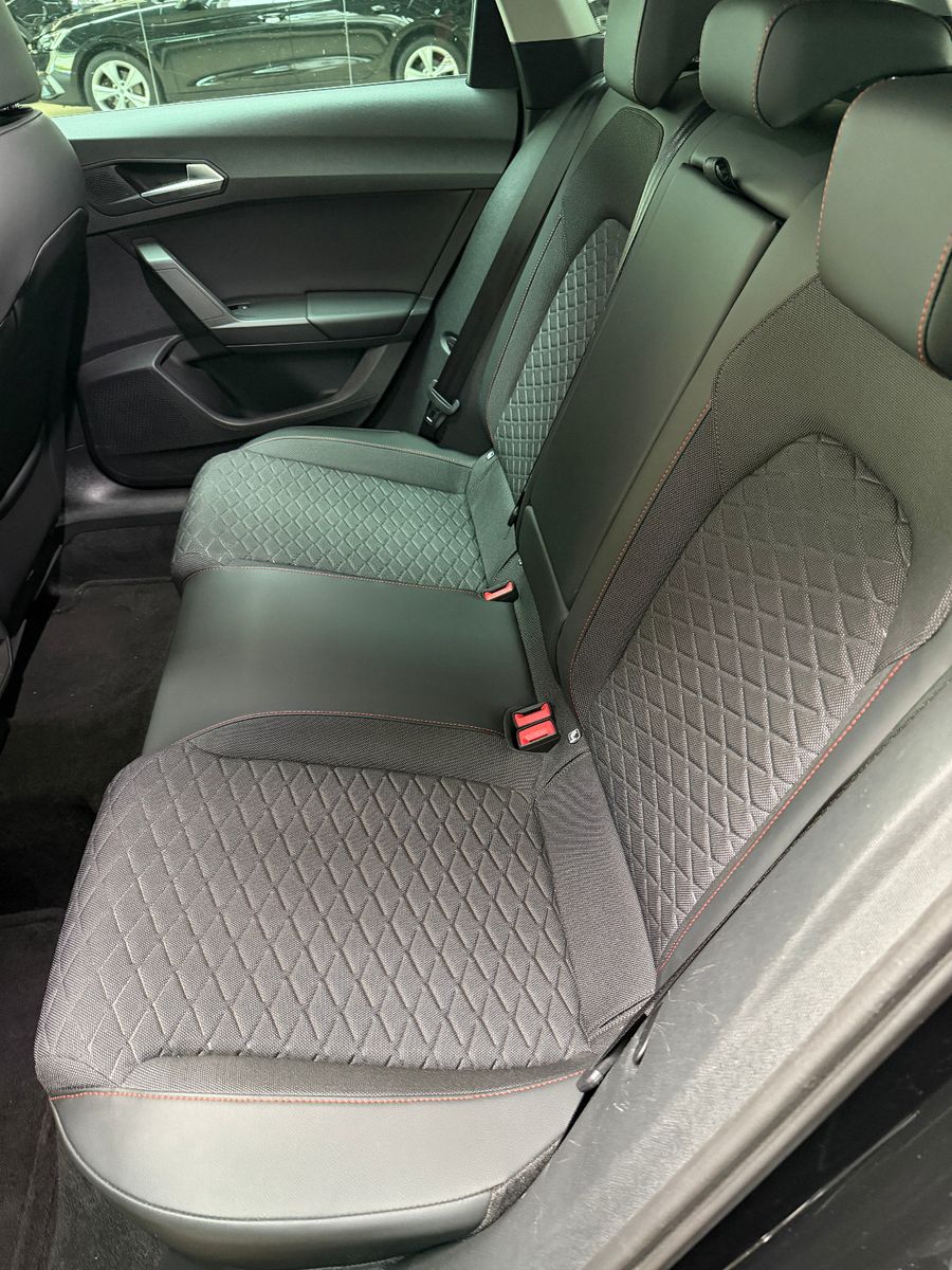 Seat Leon Sportstourer 1.4 e-Hybrid DSG FR      AHK