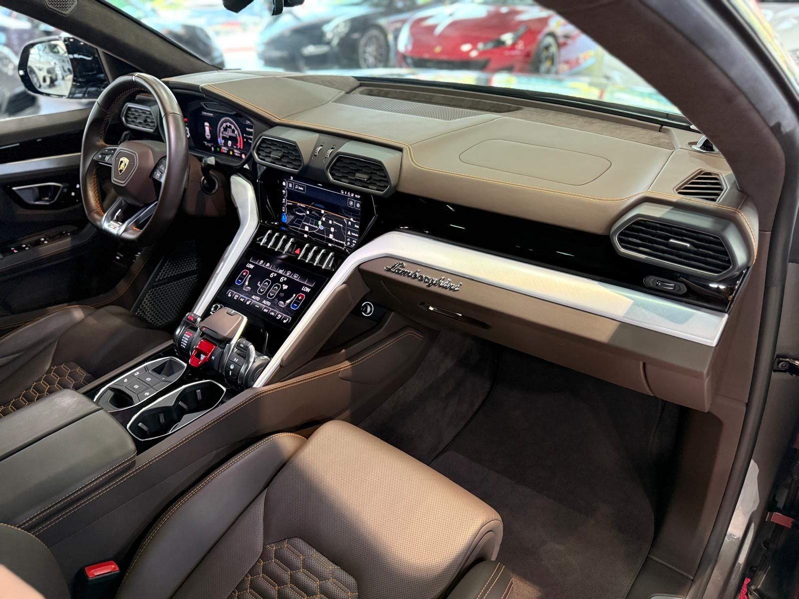 Lamborghini Urus B&O+PANO+HUD+ACC+LASER