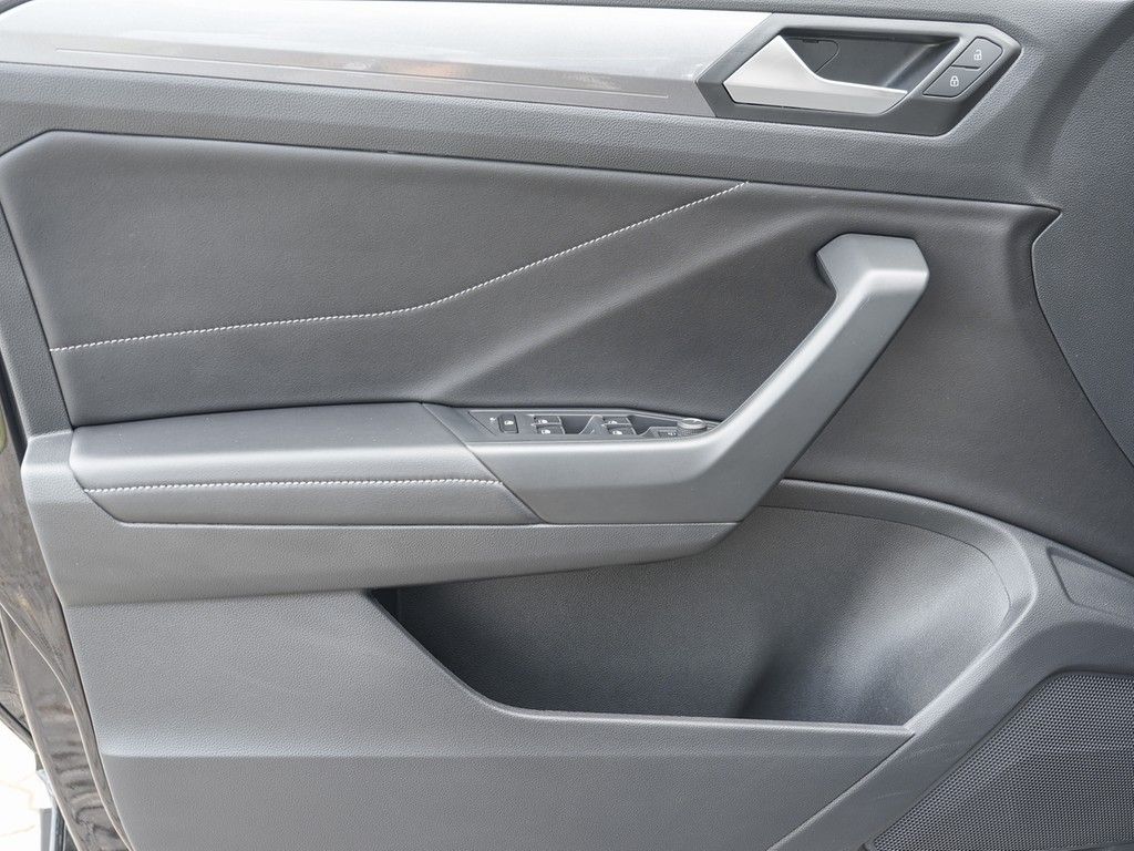 Volkswagen T-Roc 1.0 TSI Style - Samsaru's Car Outlet