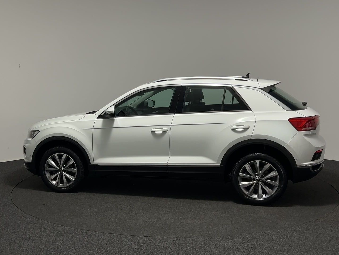 Volkswagen T-Roc Style 1.5TSI DSG - Samsaru's Car Outlet