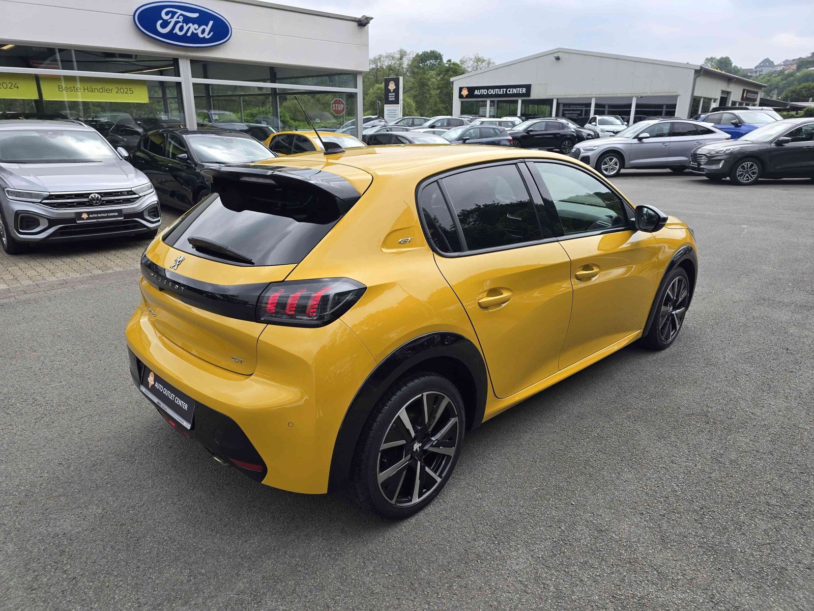 Peugeot 208 GT - Samsaru's Car Outlet