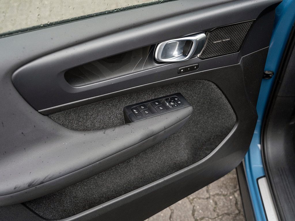 Volvo XC40 Ultimate Recharge Pure Electric