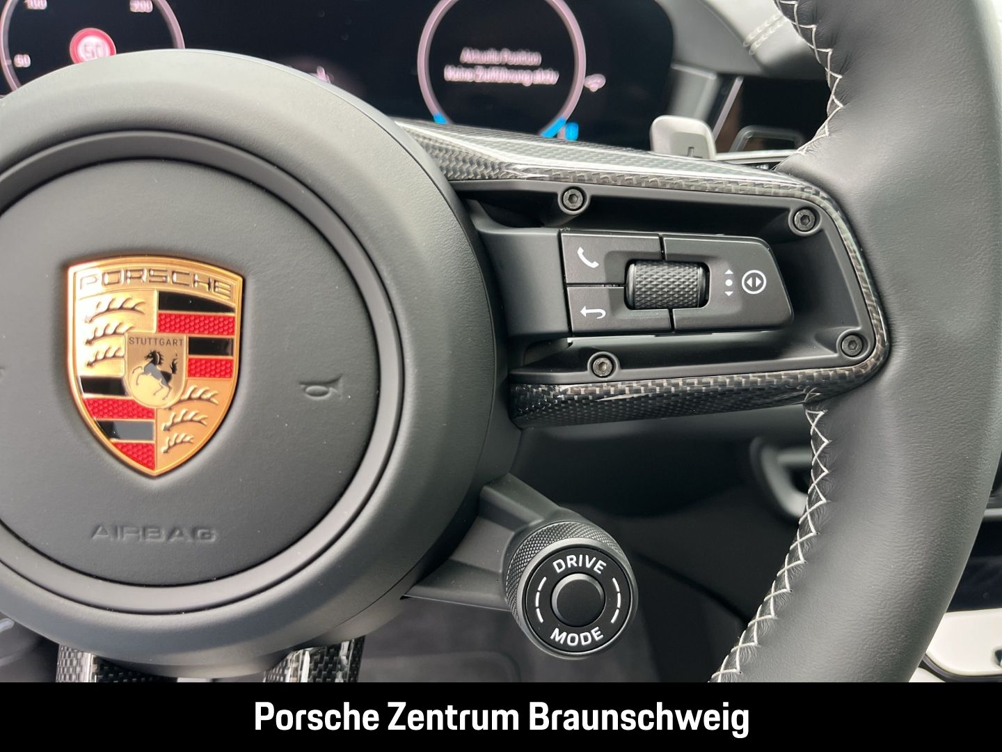 Porsche Cayenne GTS Coupe InnoDrive HA-Lenkung Head-Up