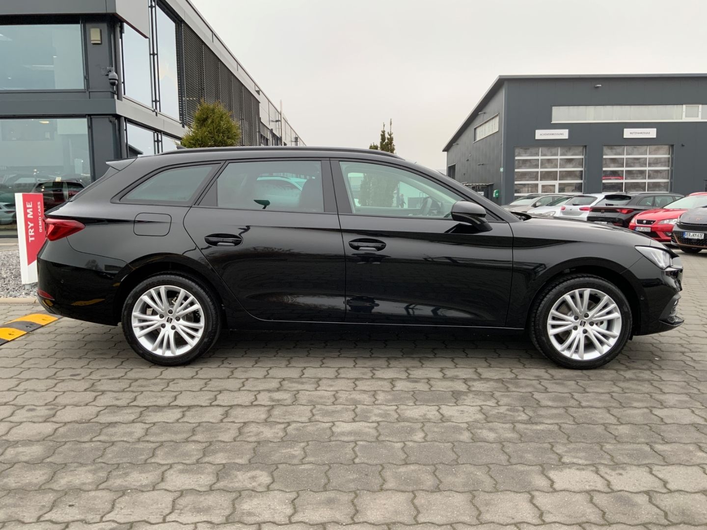 Seat Leon SP Style 2.0TDI DSG+LED+AHK+ Navi+Sitzhzg