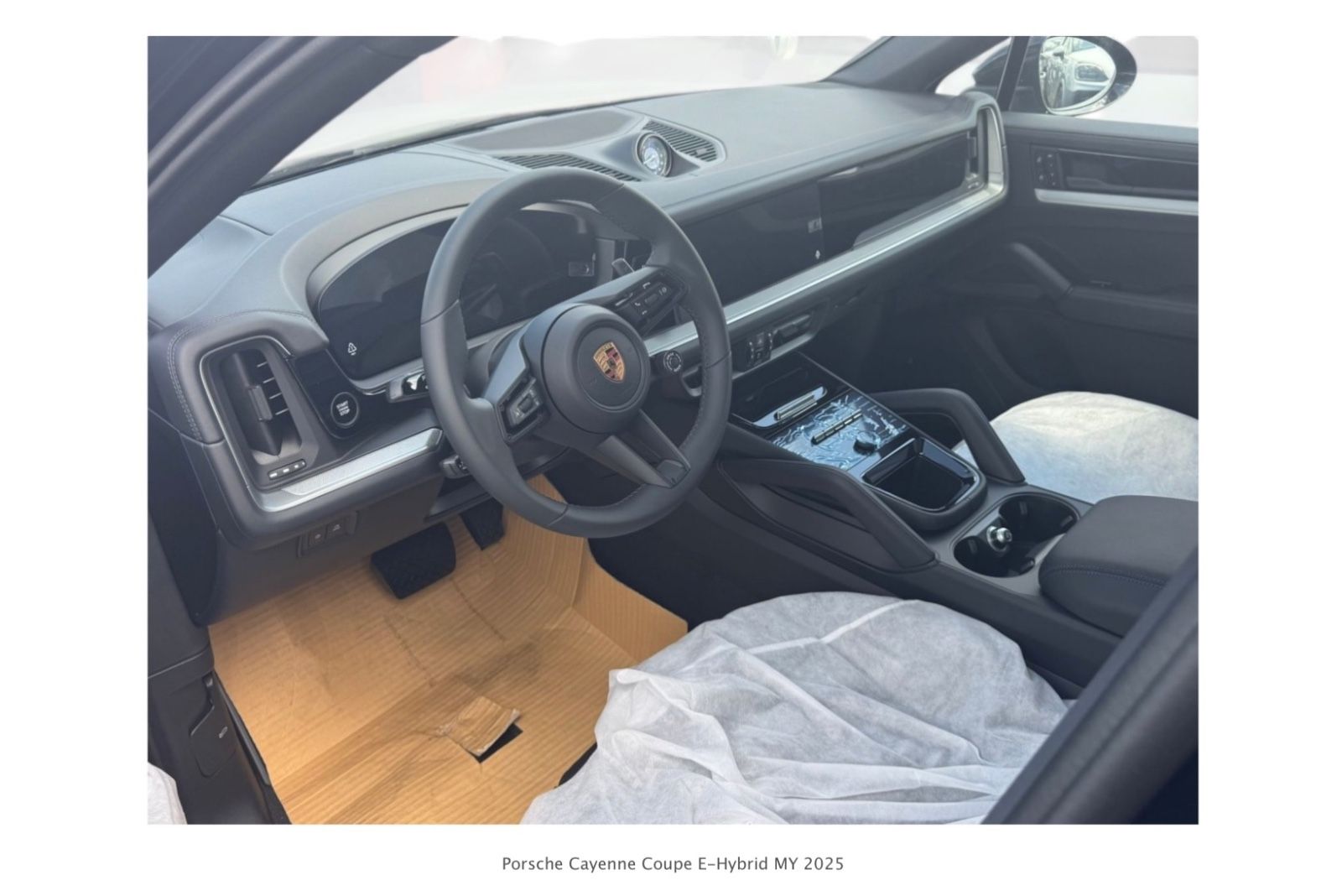 Porsche Cayenne Coupé E-Hybrid - PANO  - 22" - MY2025