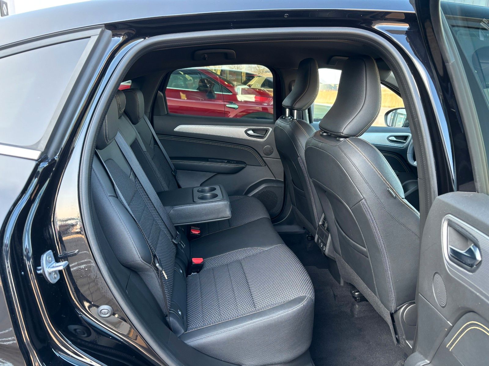 Renault Arkana Techno Mild Hybrid - Samsaru's Car Outlet