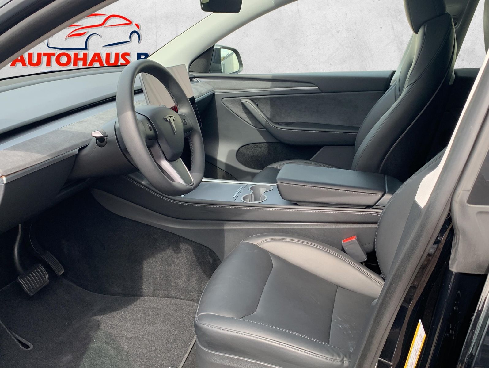 Tesla Model Y Long Range AWD* 1.Hand * Mwst ausweisbar
