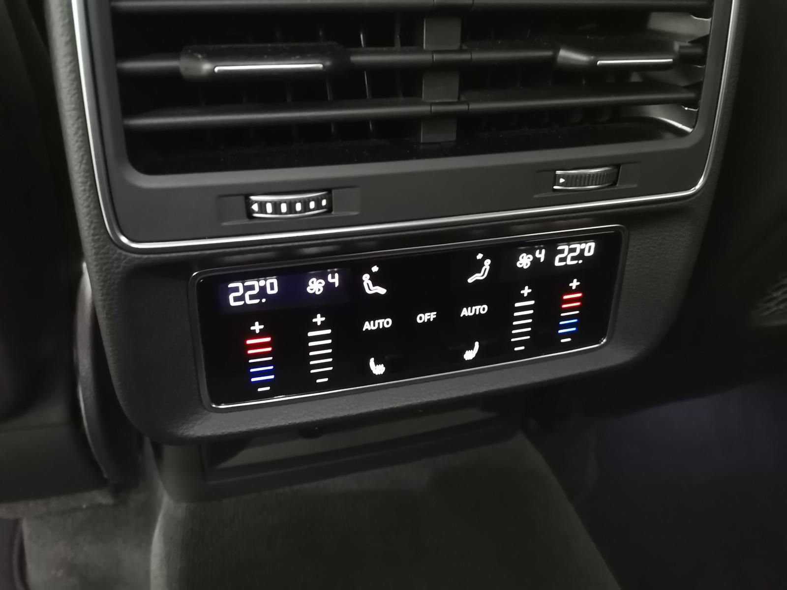 Audi RS Q8 NP:174T€|AHZV|Keramik|Pano|V-Max 305Km/h