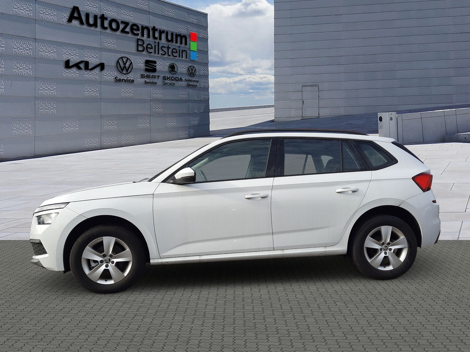 Skoda Kamiq 1.0 TSI Ambition - Samsaru's Car Outlet