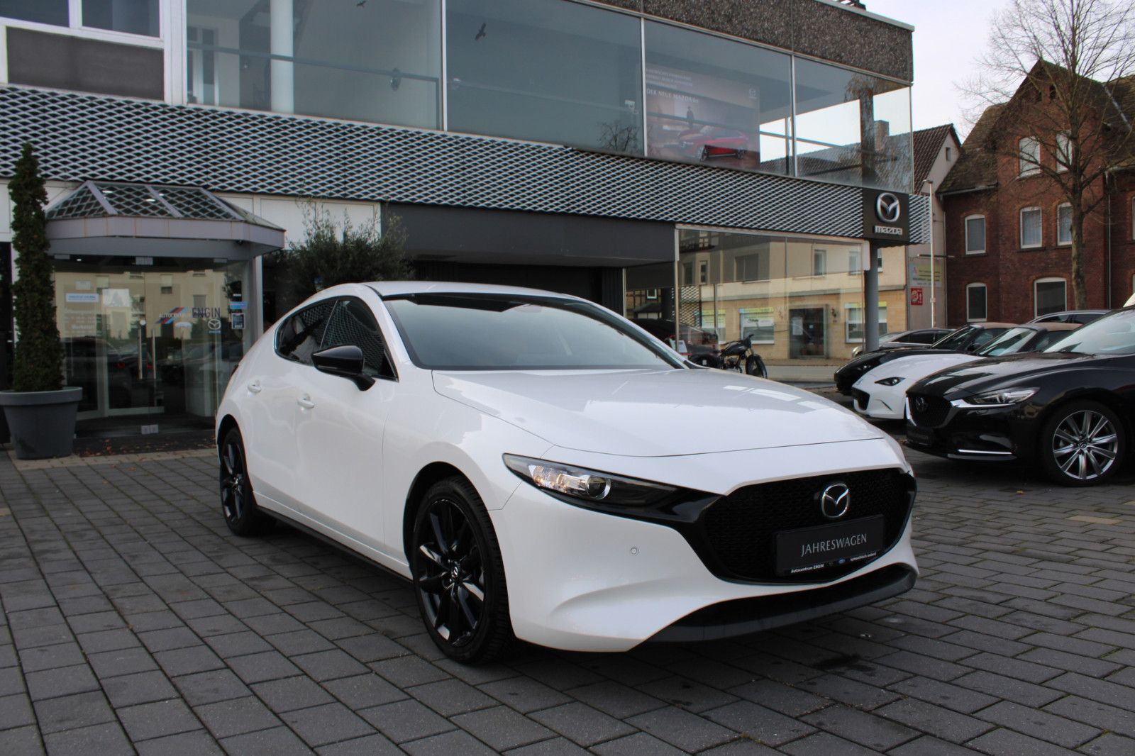 Mazda 3 e-SKYACTIV G Nagisa*BOSE*HUD*LED*KEYLESS*