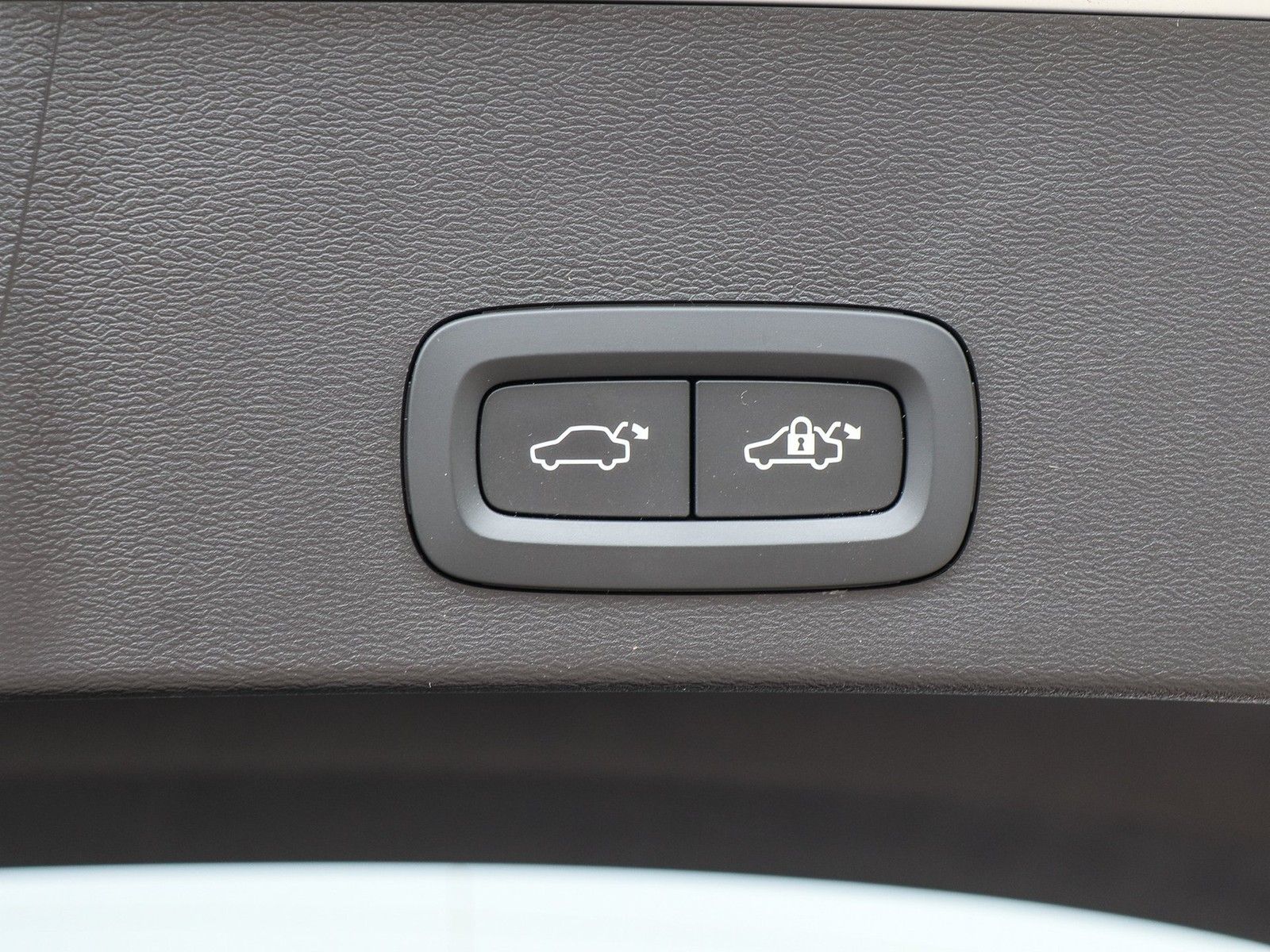 Volvo XC40 B3 (B) Core #AHK/Sitzh./PDC/RFK/Automatik/N