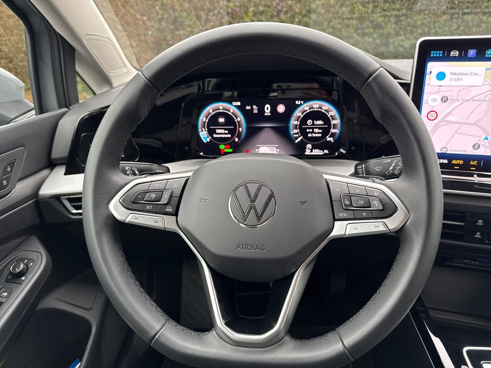 Volkswagen Golf VIII Style 1.5 eTSI DSG, HEAD-UP, MATRIX