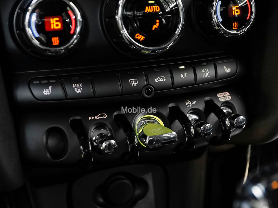MINI COOPER SE Cooper SE Essential - Samsaru's Car Outlet