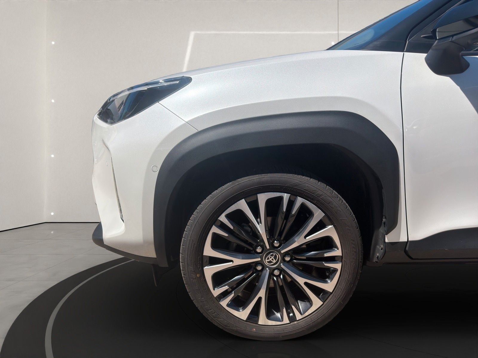 Toyota Yaris Cross Hybrid AWD-i Elegant
