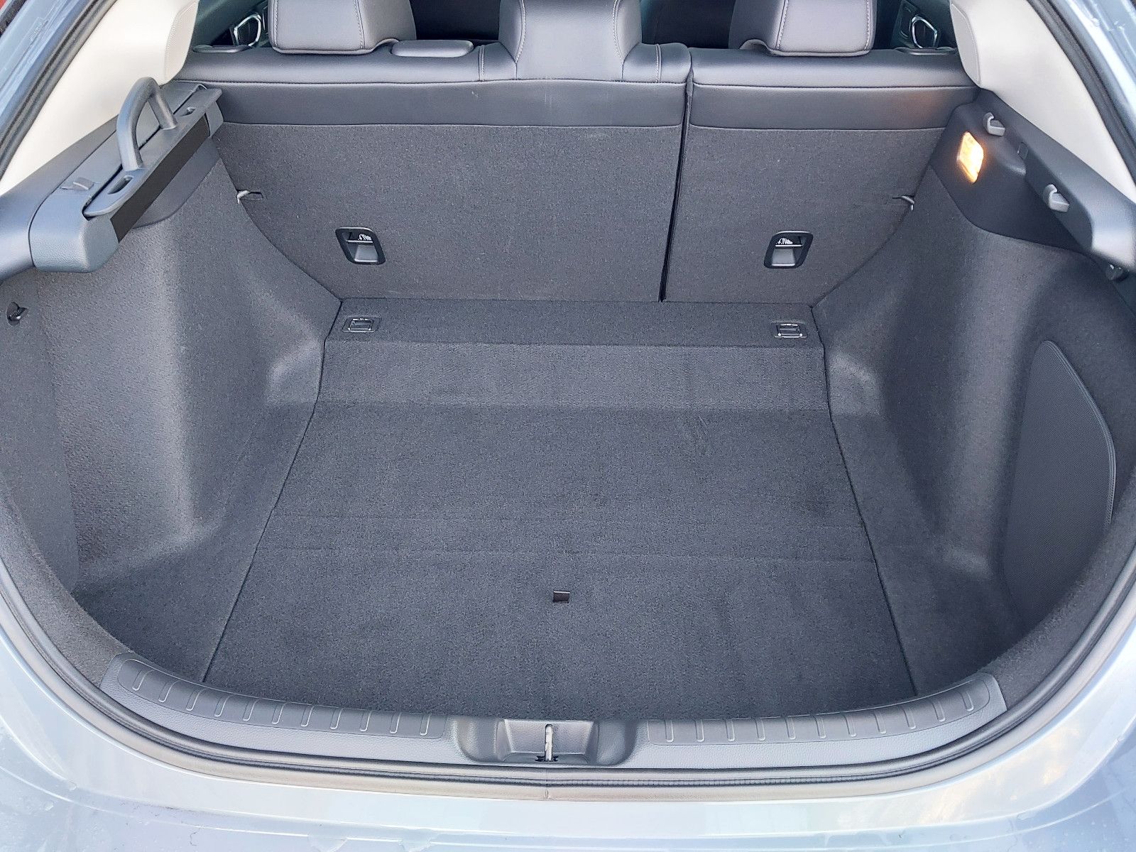 Honda Civic 2,0 e:HEV Advance Sport+Ilumination