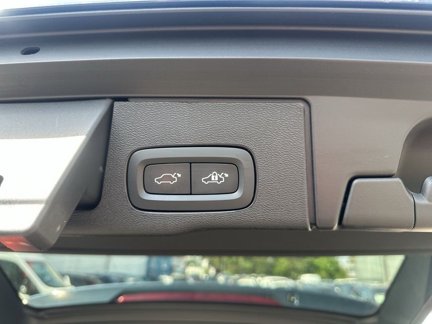 Volvo XC60 B4 D AWD Plus Dark