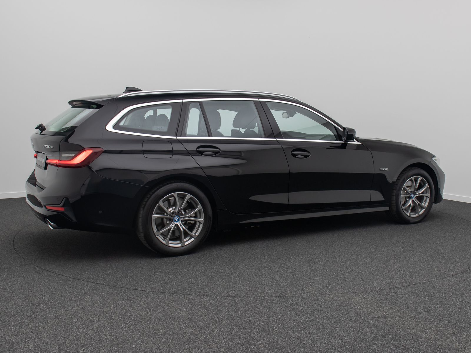 BMW 330e Sport Line - Samsaru's Car Outlet