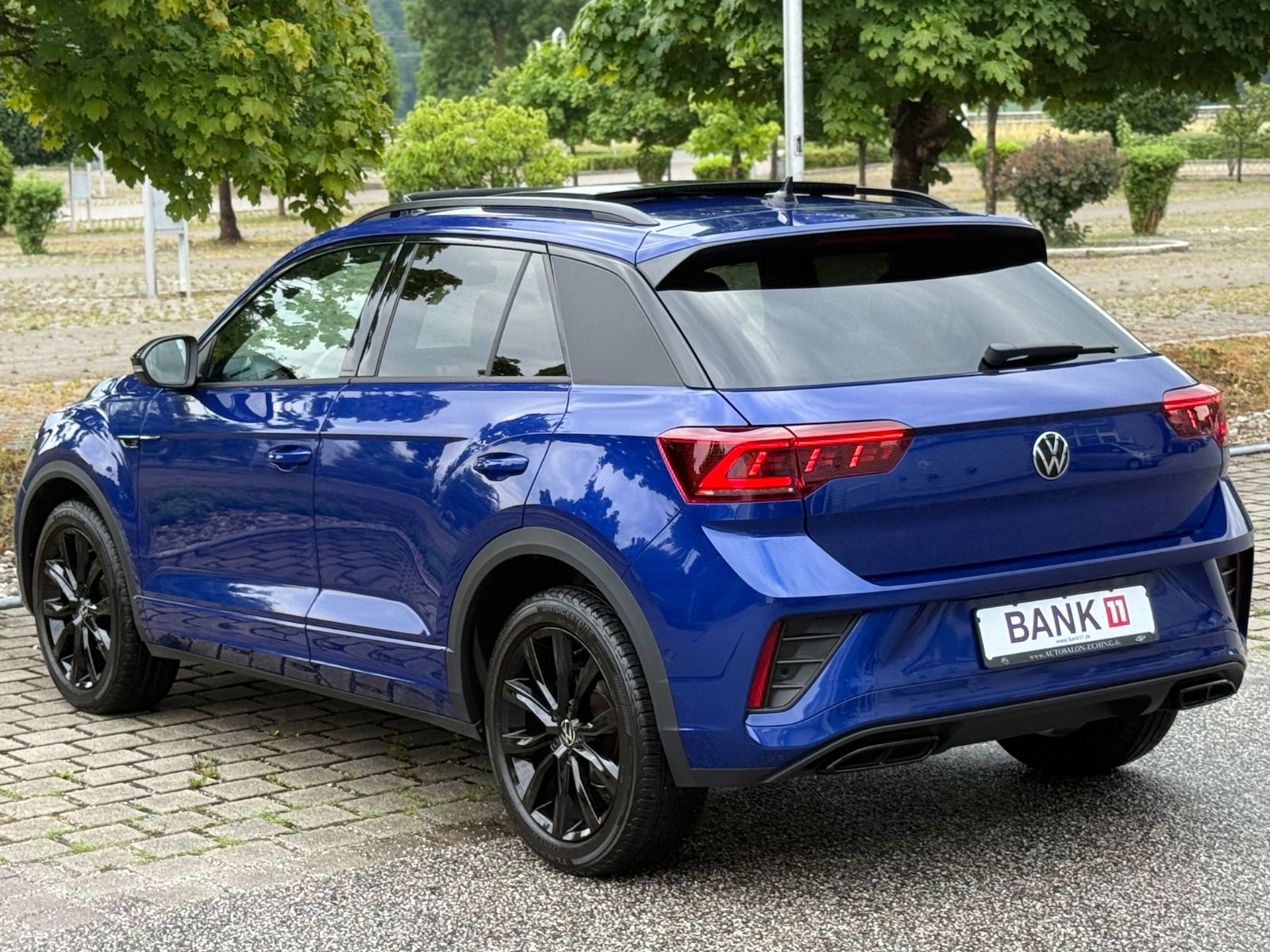 Volkswagen T-Roc TDI R-Line - Samsaru's Car Outlet