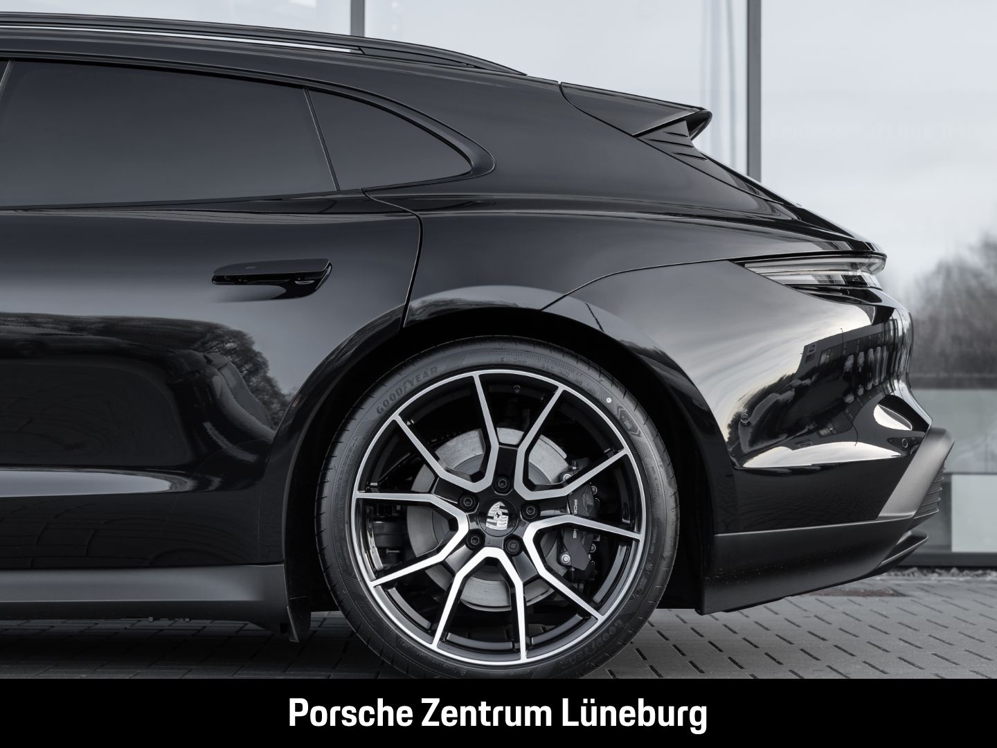 Porsche Taycan Sport Turismo InnoDrive Surround-View