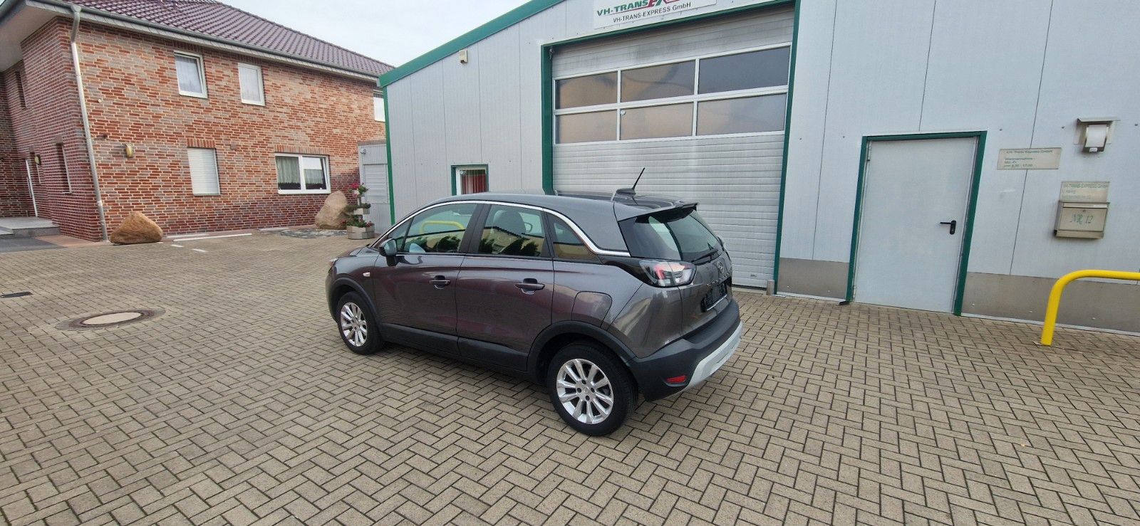 Opel Crossland Elegance Diesel - Samsaru's Car Outlet