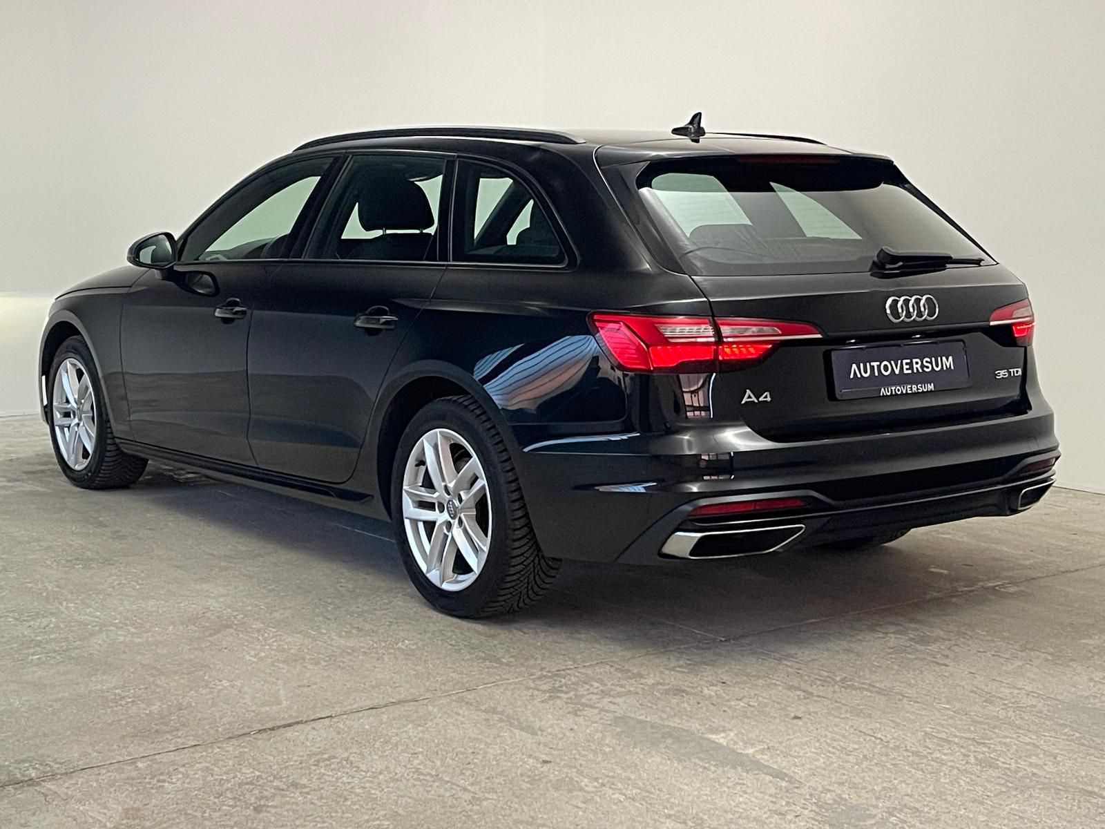 Audi A4 2.0 TDI 35 TDI ADVANCED - Samsaru's Car Outlet