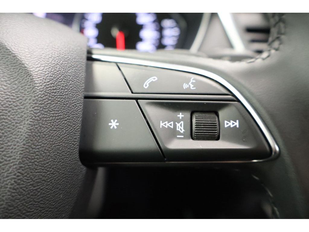 Audi Q5 40 TDI quattro advanced - Samsaru's Car Outlet