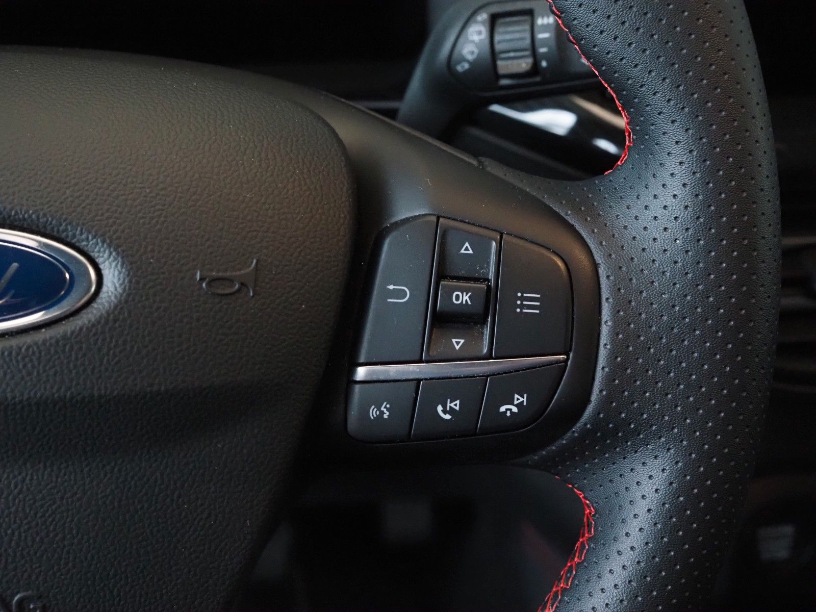 Ford Focus Turnier ST-Line X ACC/LED/B&O/HeadUp/DAB