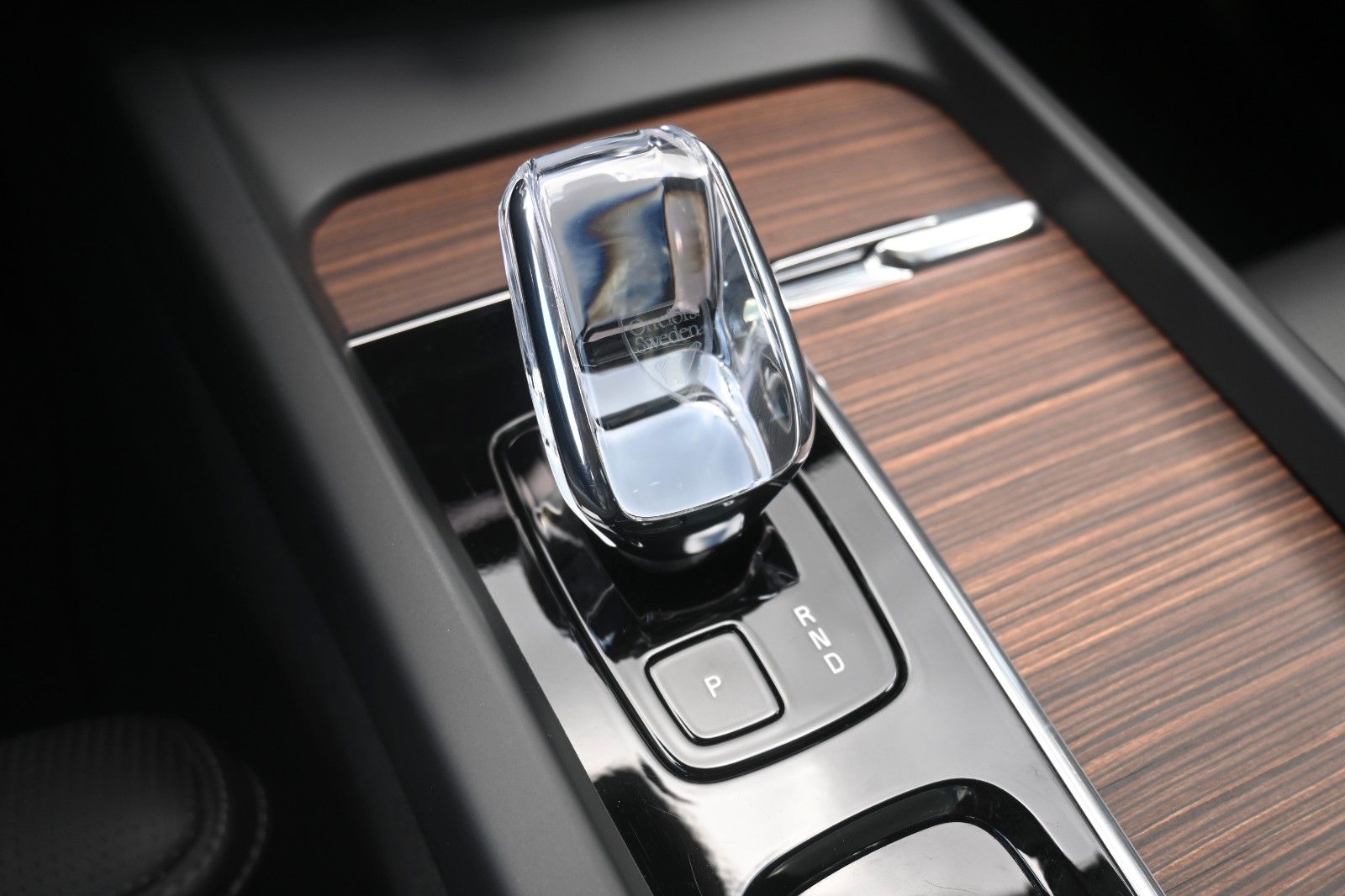 Volvo XC60 B4D AWD Ultimate Dark*LUFT*HUD*B&W*AHK*360°