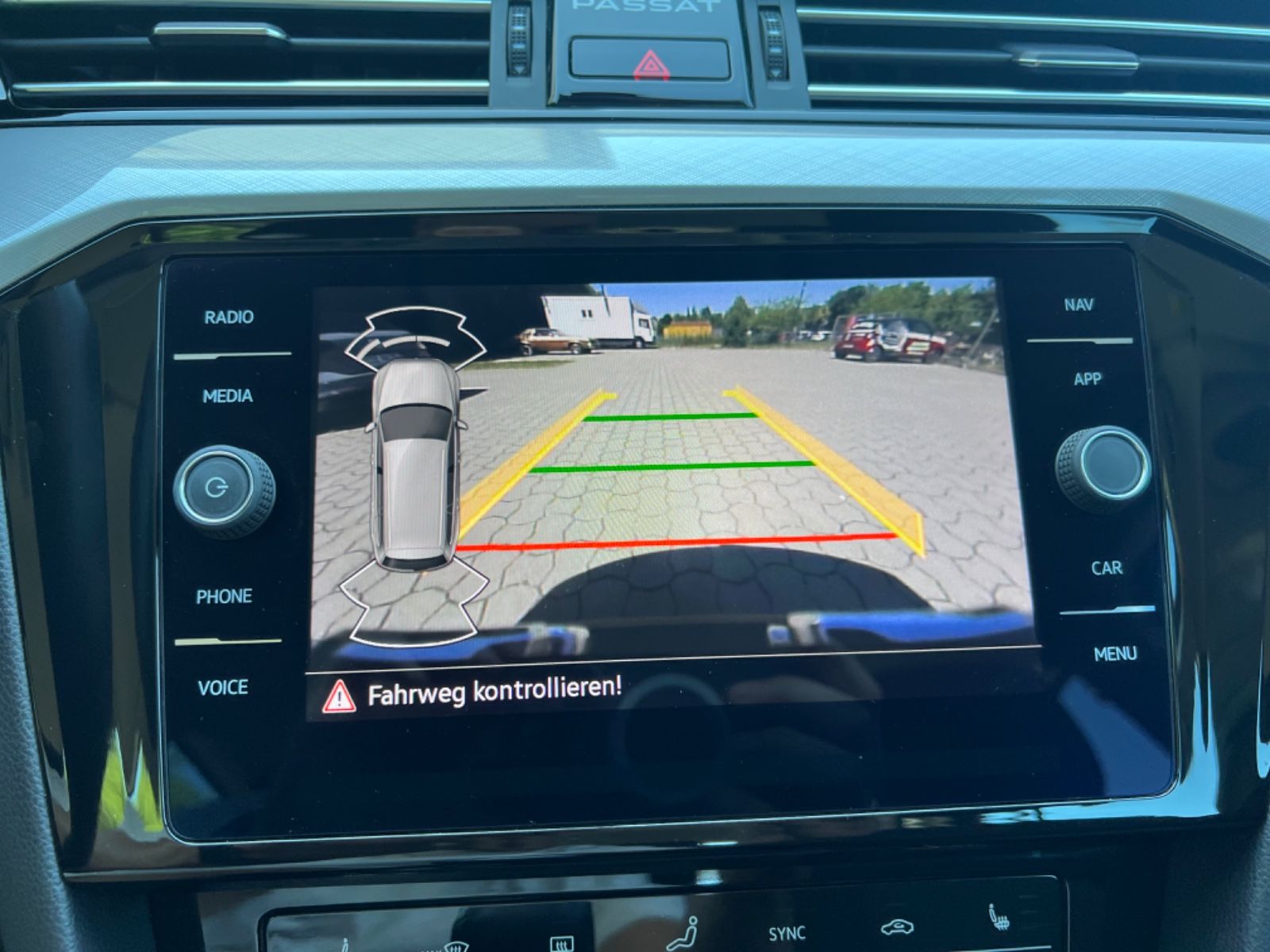 Volkswagen Passat 2.0 TDI - Samsaru's Car Outlet