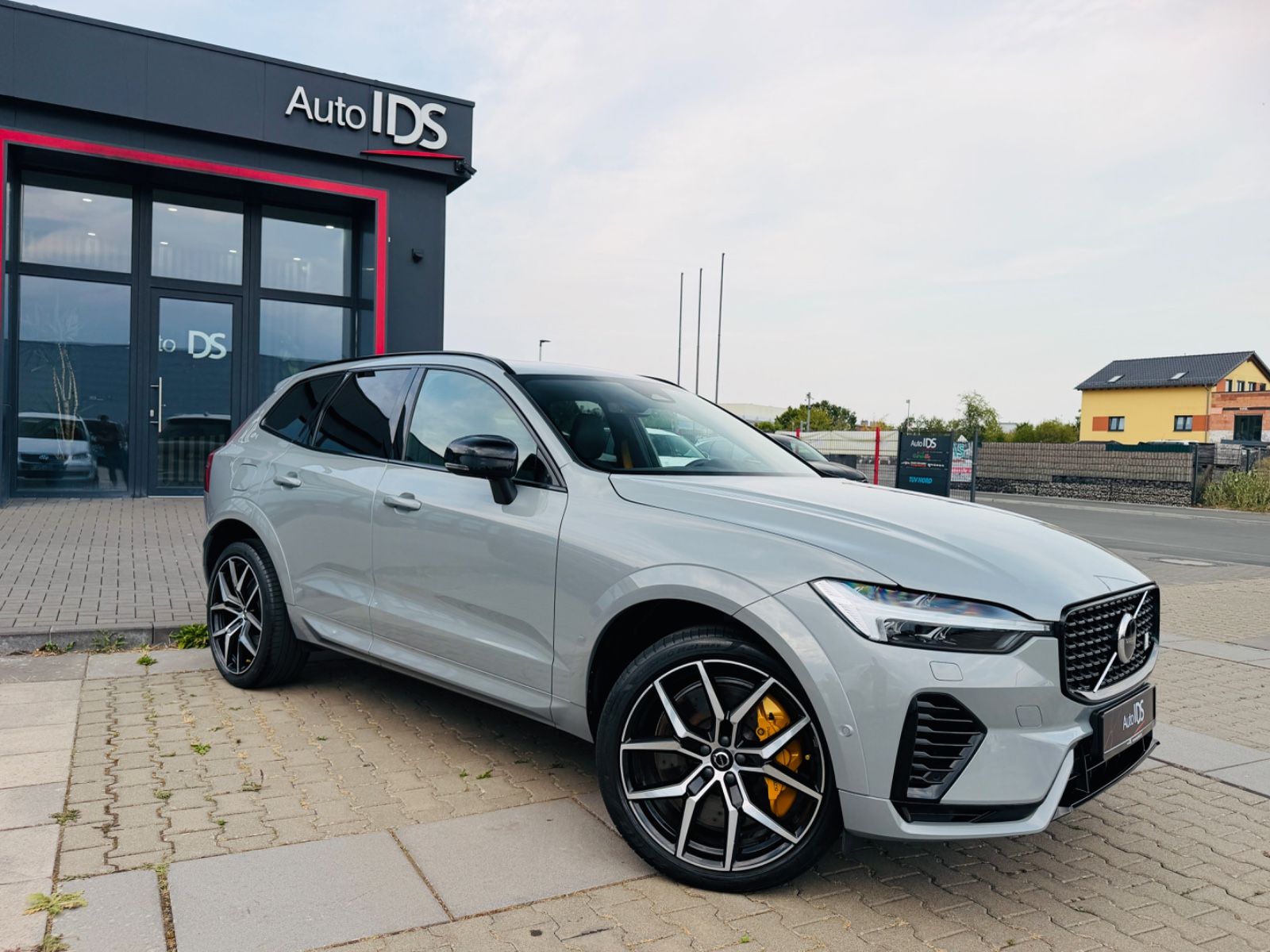 Volvo XC60 Polestar Engineered Recharge Plug-In Hybrid