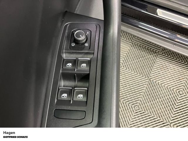 Volkswagen T-Roc 1.5 TSI DSG R-Line - Samsaru's Car Outlet
