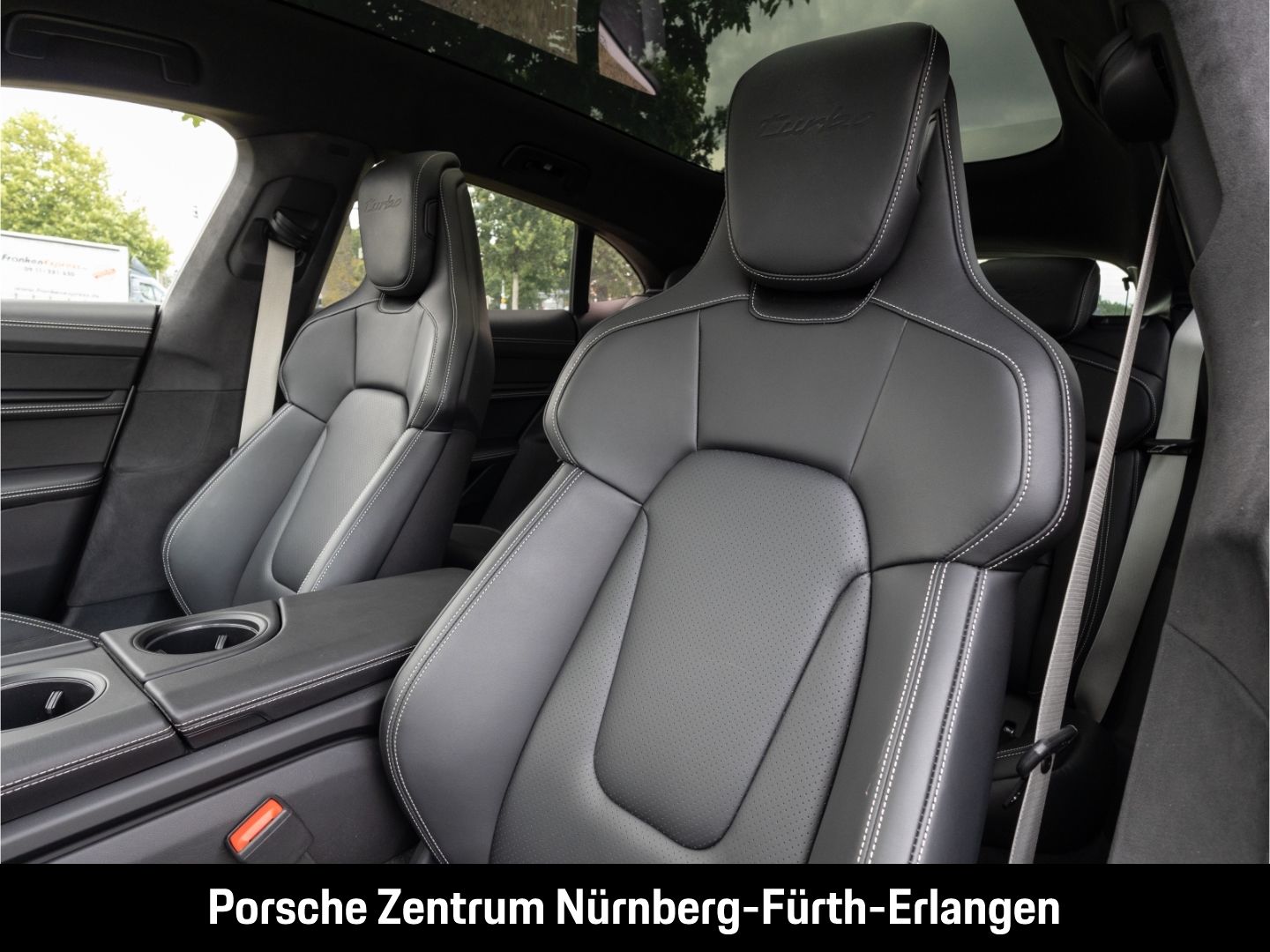 Porsche Taycan Turbo Cross Turismo Burmester HUD InnoDri