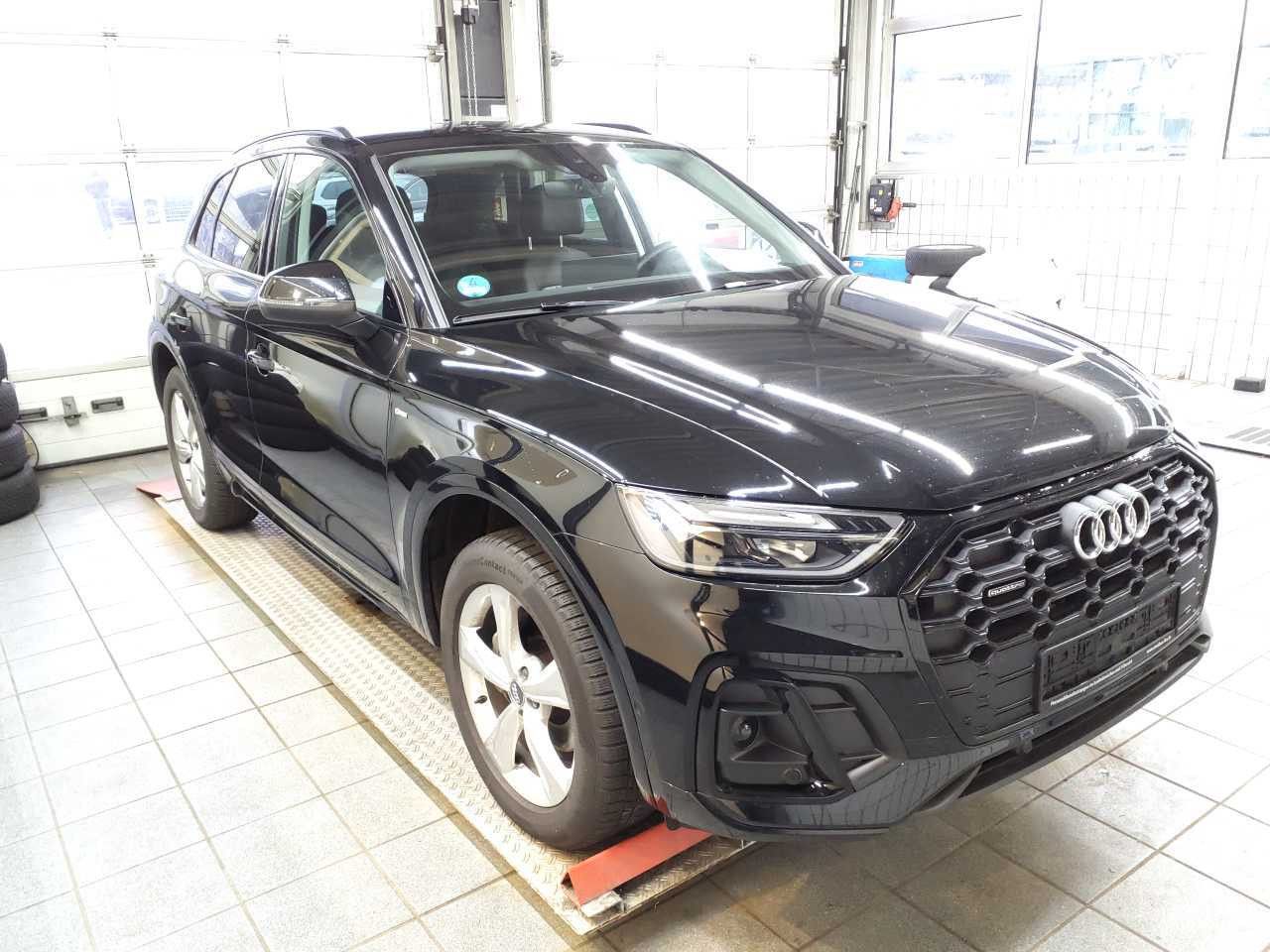 Audi Q5 S line 45 TFSI qu. AHK, Tour, Leder, Sound