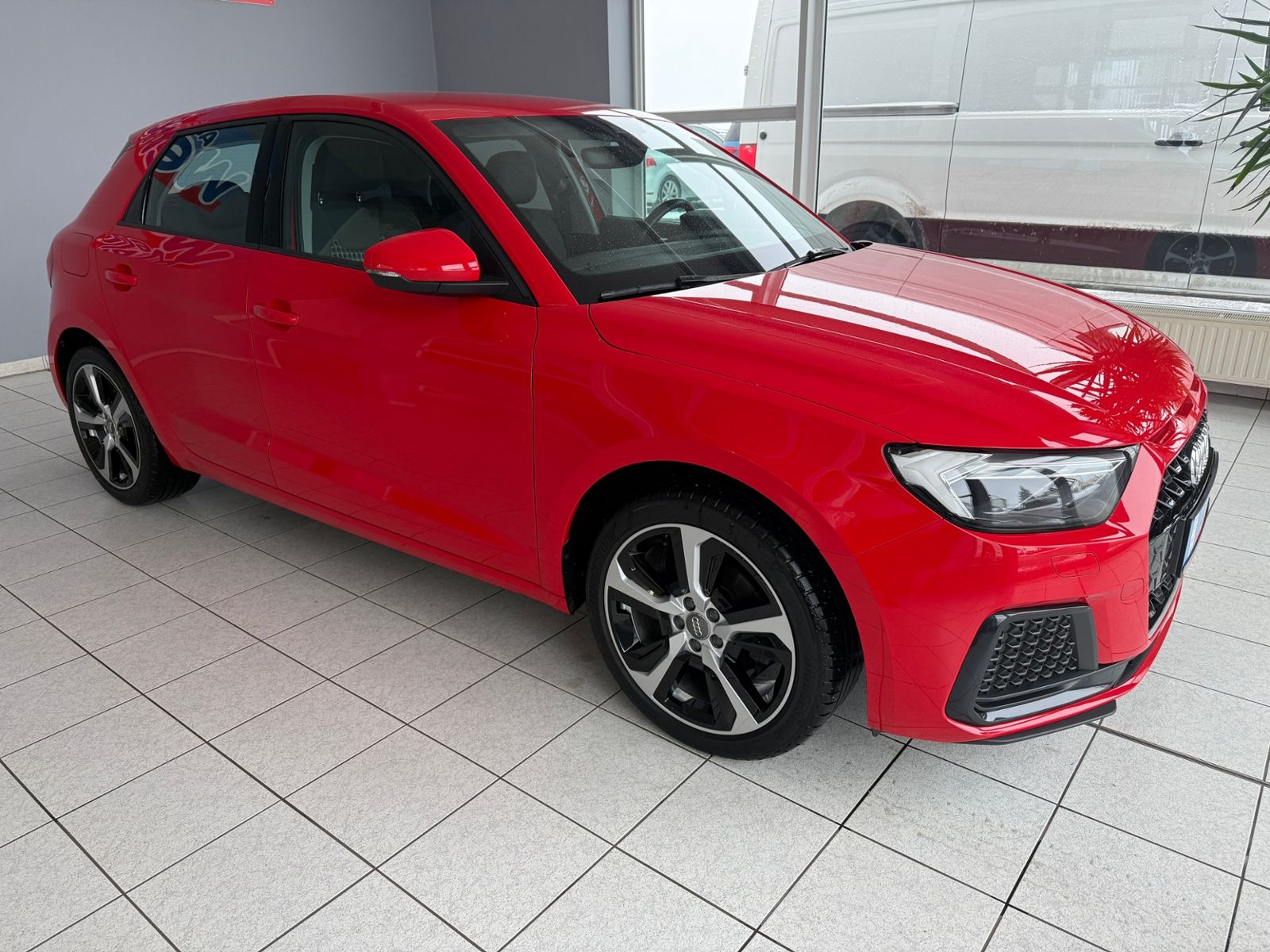 Audi A1 Sportback Advanced 30TFSI - Samsaru's Car Outlet