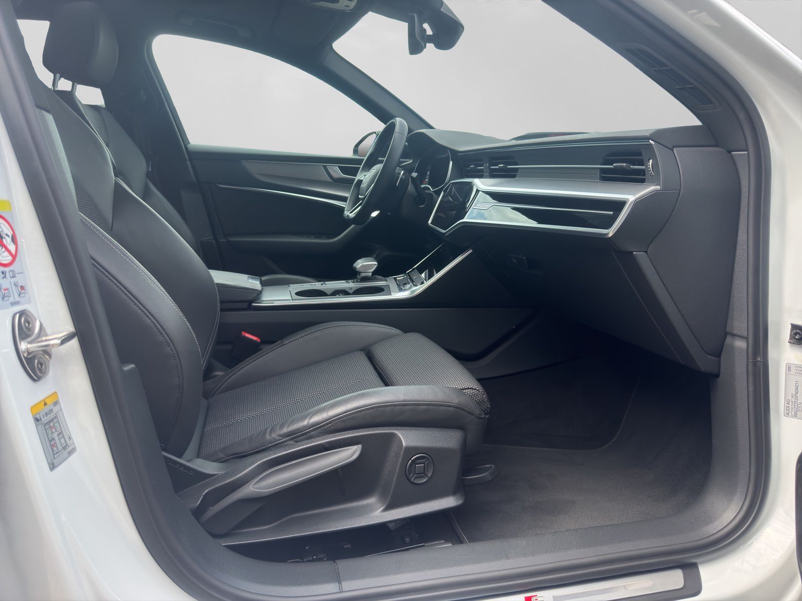 Audi A6 55 2.0 TFSI e quattro sport - Samsaru's Car Outlet